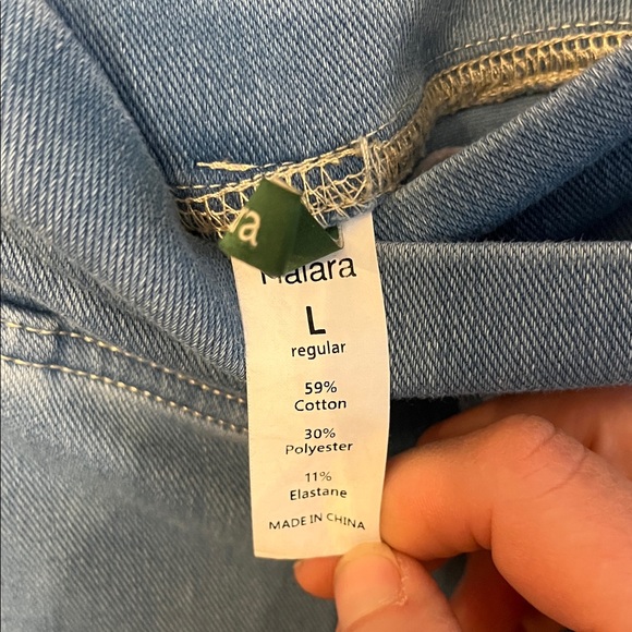 HALARA Wide Leg Jeans in Denim Blue - Picture 2 of 7